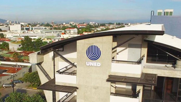 La Universidad Estatal a Distancia (UNED) ha revolucionado la educación en Costa Rica al proporcionar una alternativa flexible y accesible a la educación superior.
